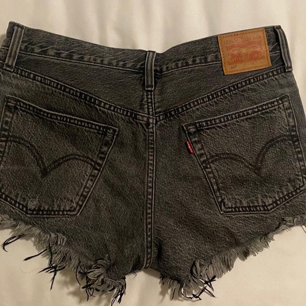 Black Levi 501 distressed shorts